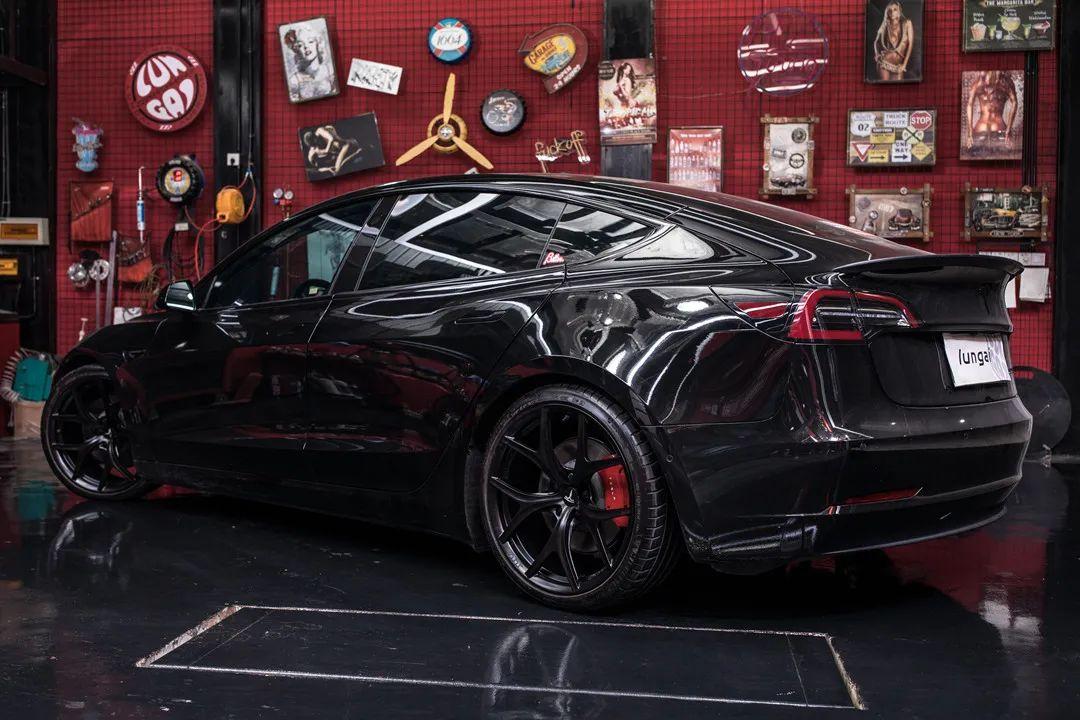 特斯拉推出无人驾驶Model Y,特斯拉推出无人驾驶Model Y，重塑出行未来的里程碑，特斯拉无人驾驶Model Y重塑出行未来里程碑