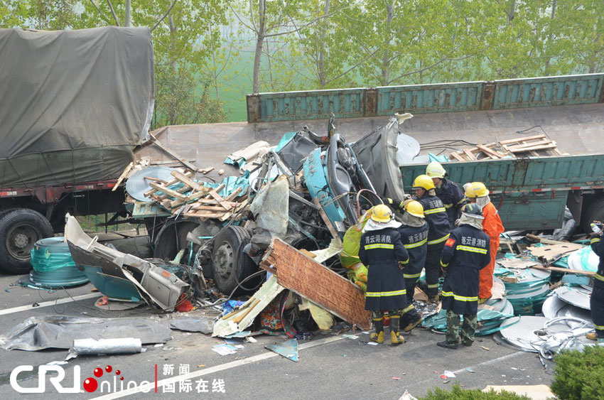 连云港最新车祸事故死亡情况,连云港最新车祸事故死亡情况深度解析，连云港最新车祸事故死亡情况深度解析与报道