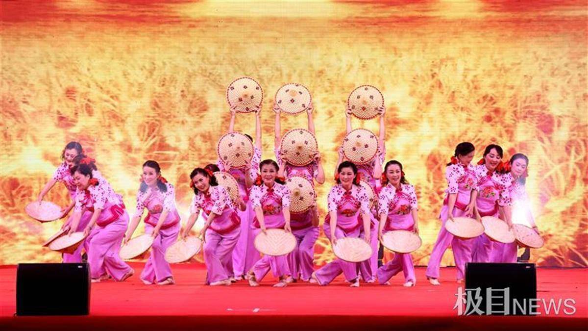 曲曼婷最新,曲曼婷的最新风采，时尚潮流引领者，曲曼婷的最新风采，时尚潮流引领者