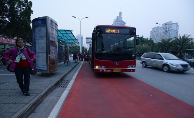最新60路,最新60路公交车，连接城市脉搏的纽带，最新60路公交车，连接城市脉搏的纽带，便捷出行新选择