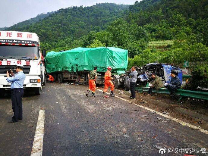 最新西汉高速车祸,最新西汉高速车祸事件深度解析，西汉高速车祸事件深度解析与最新进展